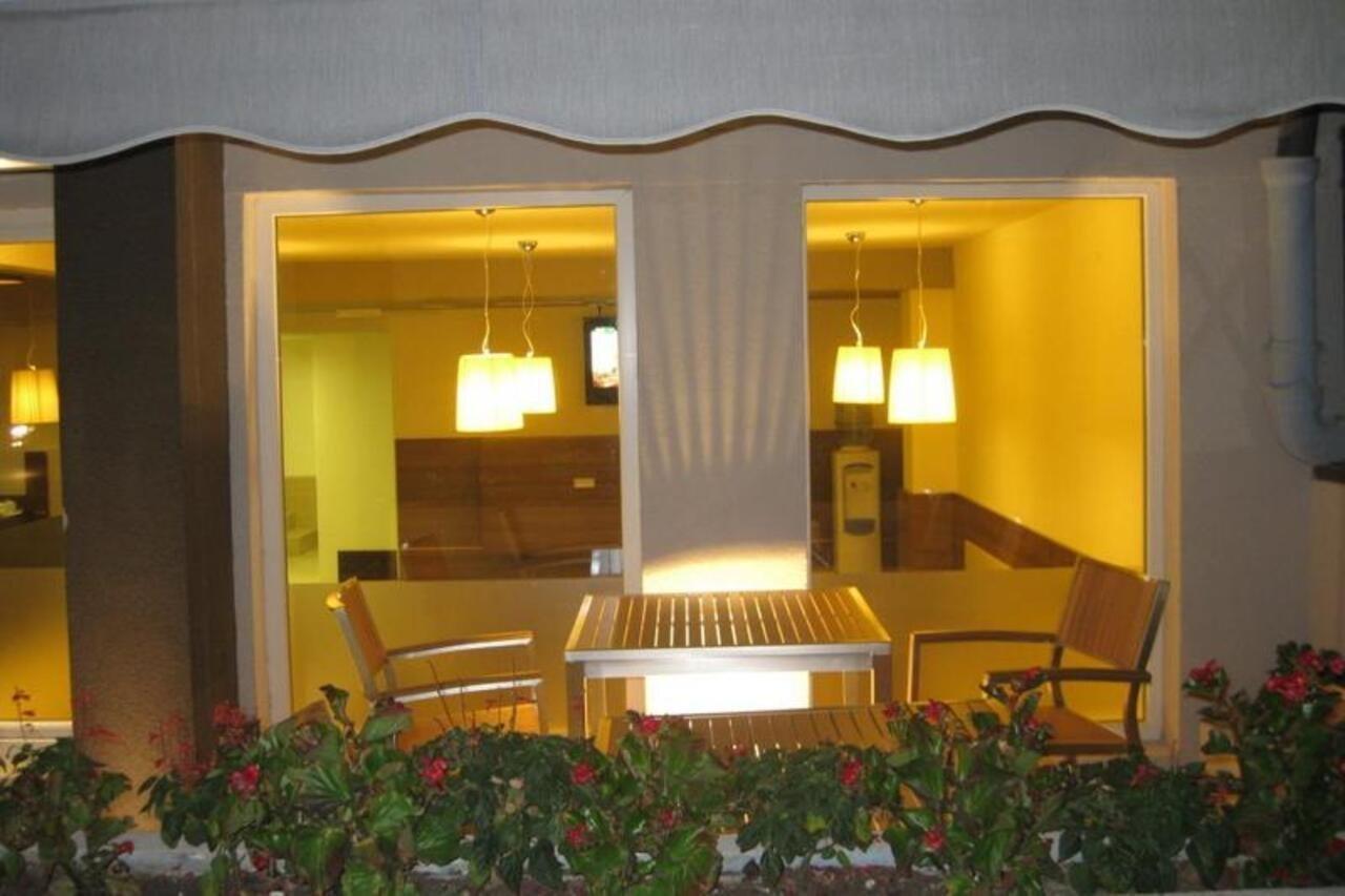 Garni Hotel Zenit Novi Sad Exterior foto
