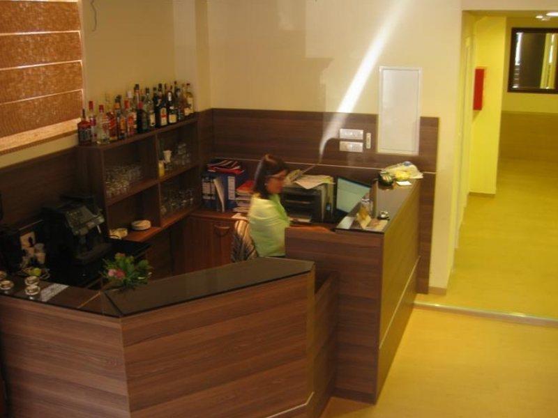Garni Hotel Zenit Novi Sad Exterior foto